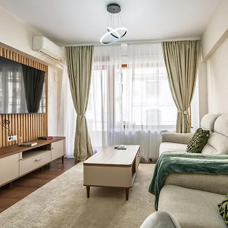 Victoriei 1br Flat - Spectacular Boulevard Views Apartment Bucharest
